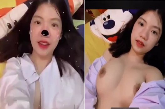 Em gợi cảm nhắn tin khơi dậy đam mê yêu đương